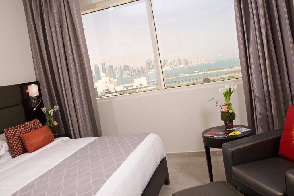 Номер Executive с видом на море The Royal Riviera Hotel Doha