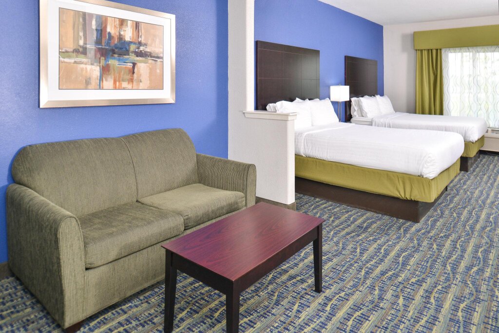 Vierer Suite Holiday Inn Express Hotel & Suites San Antonio, an IHG Hotel