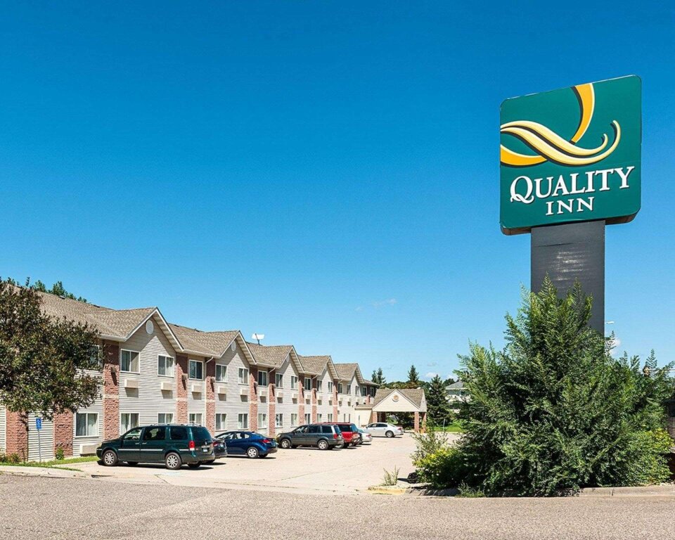 Suite Quality Inn near Northtown Mall & National Sports Center