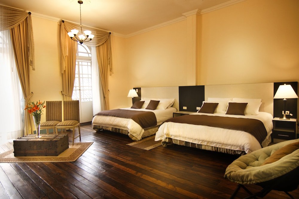 Standard Quadruple room with balcony Del Parque Hotel & Suites