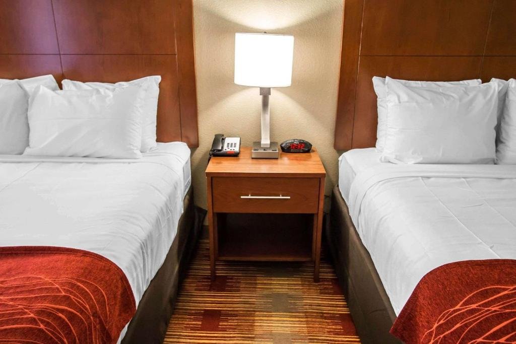 Standard Double room Sleep Inn Savannah Midtown