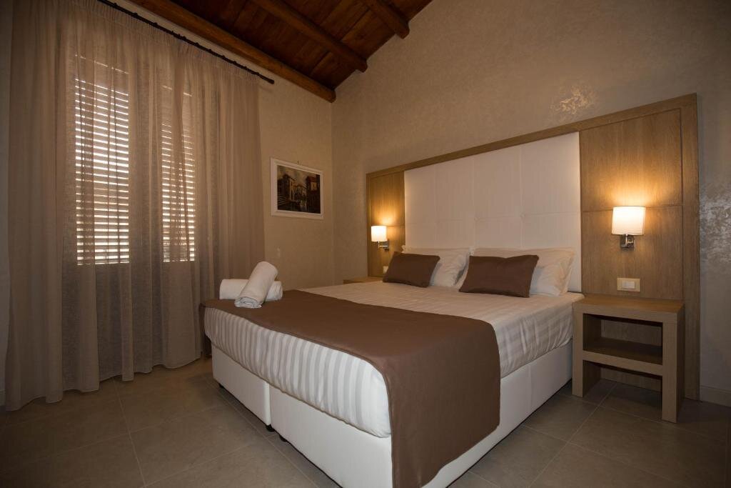 Standard Double room with balcony La Serenissima Hotel
