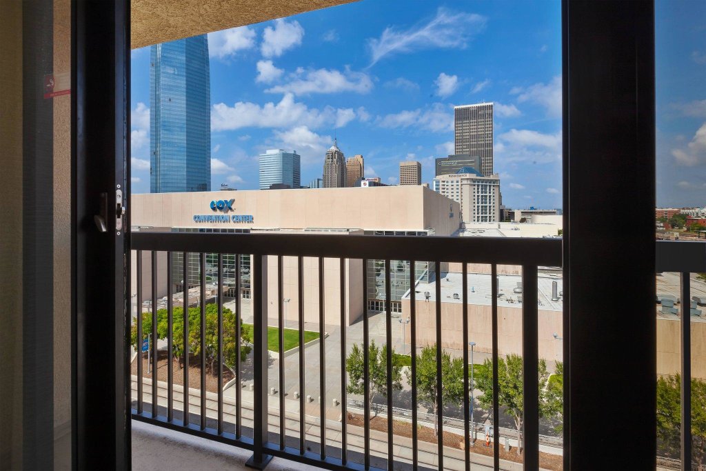 Номер Standard с балконом Courtyard by Marriott Oklahoma City Downtown