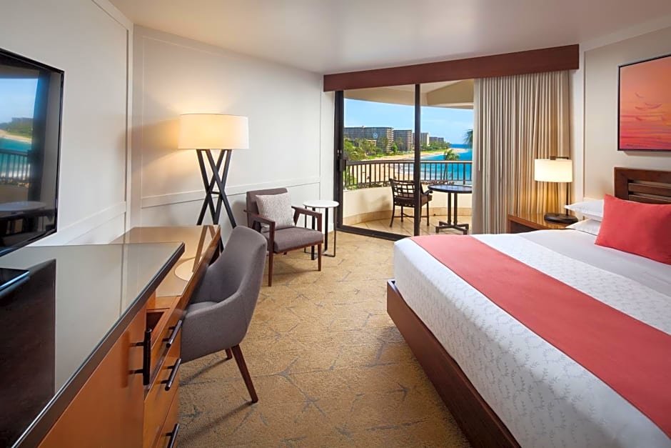 Номер Standard oceanfront Sheraton Maui Resort & Spa