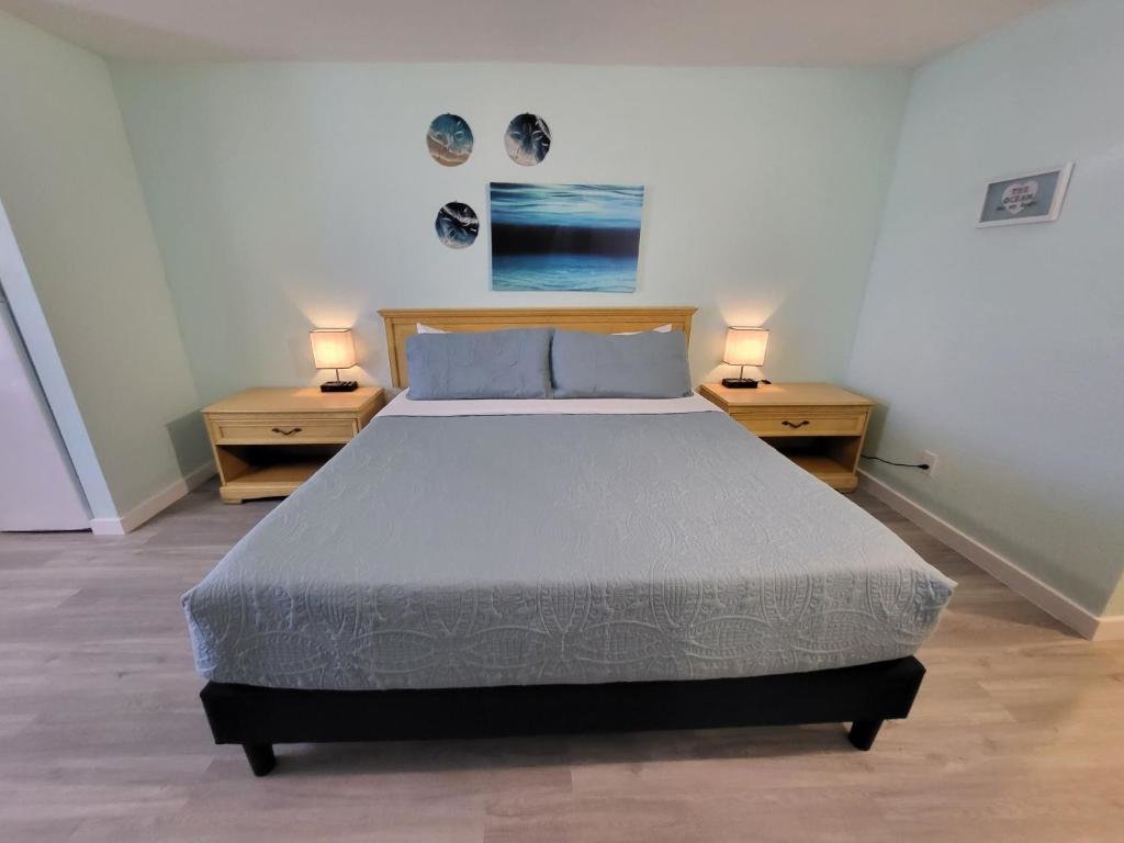 Standard Double room with pool view Beachside Hotel - Daytona Beach