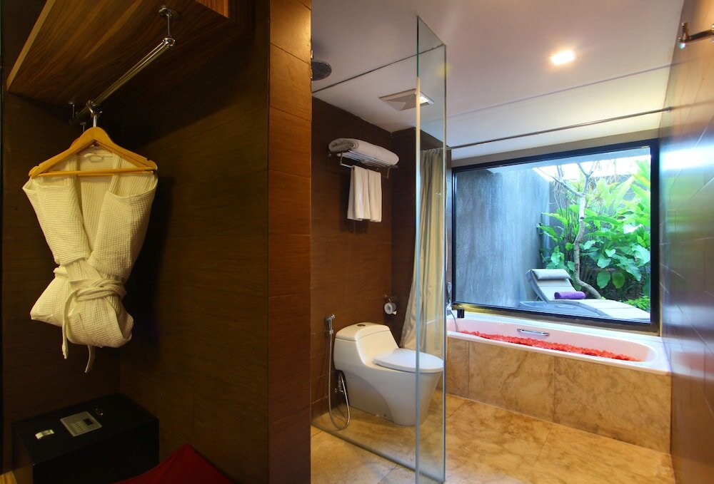 Люкс с балконом Amaroossa Suite Bali