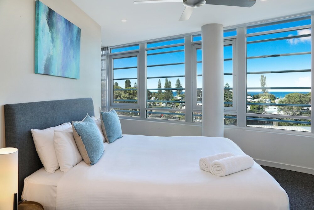 Люкс Deluxe c 1 комнатой с балконом и с видом на море Element on Coolum Beach
