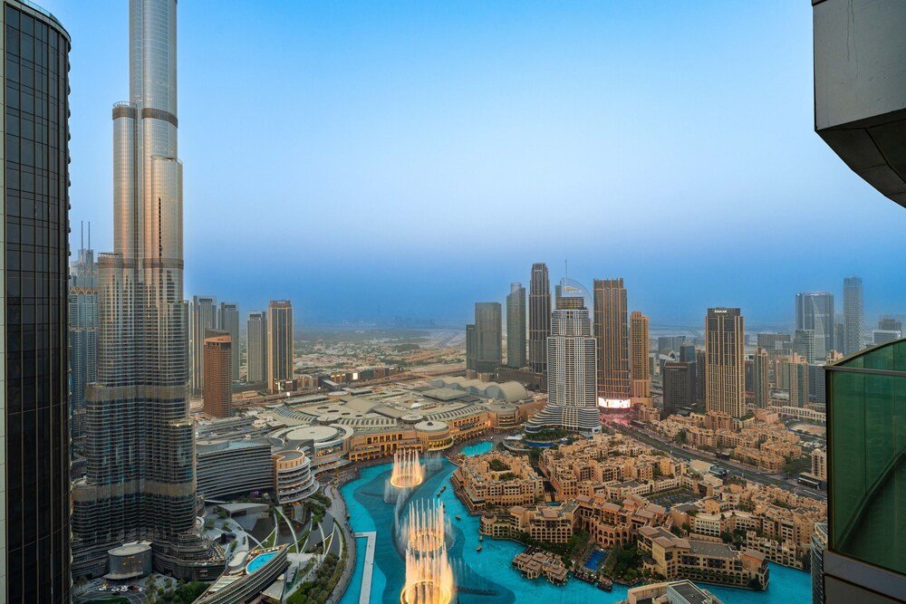 Deluxe Apartment Maison Privee - Ultra Chic High-Floor Apt w/ Direct Burj Khalifa & Fountains Views