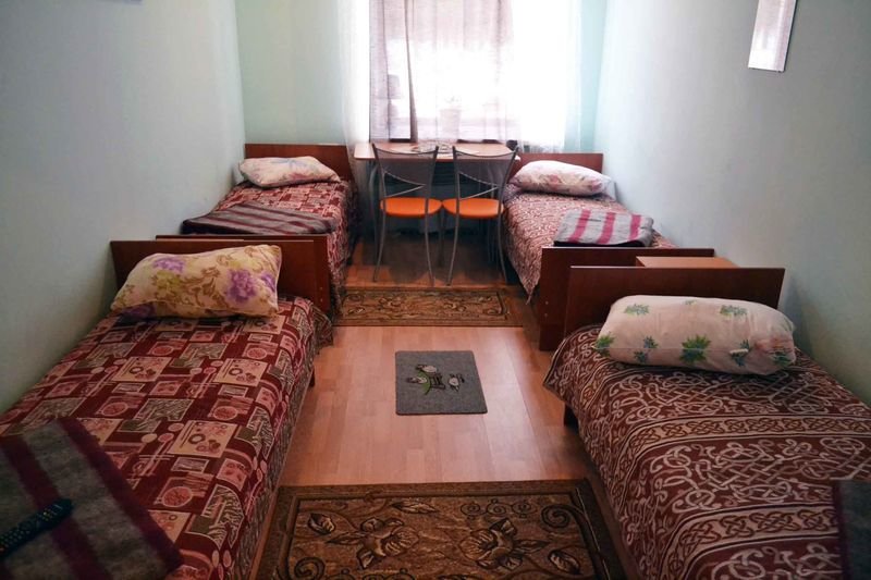 Cama en dormitorio compartido Zolotoy klyuchik