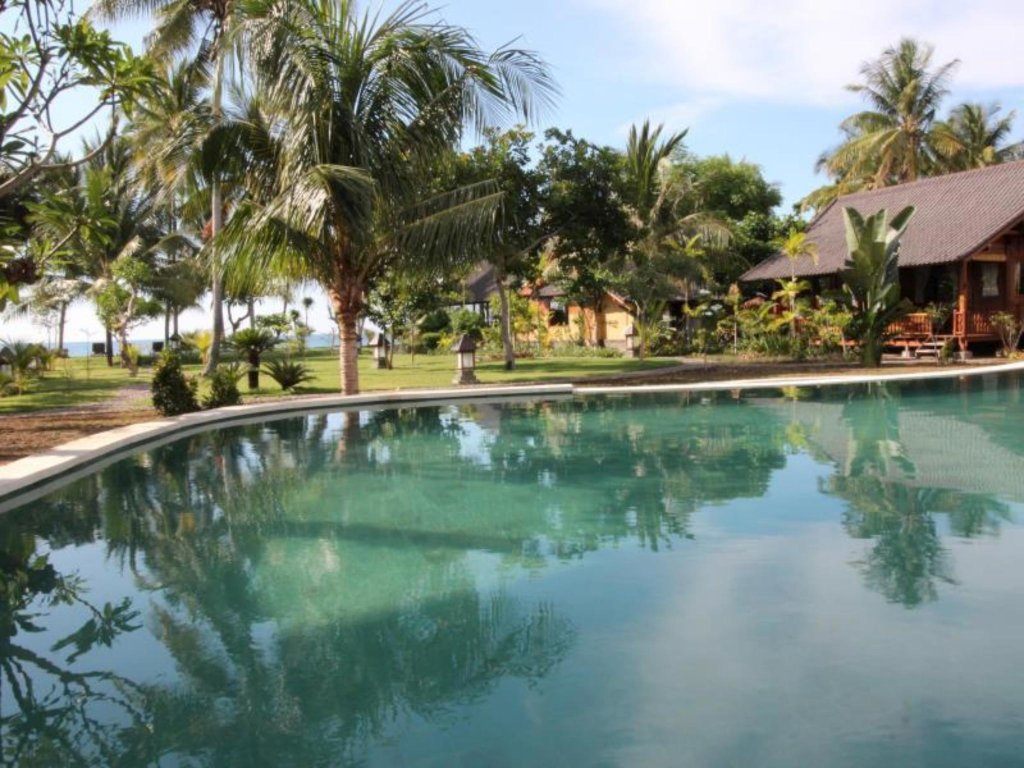 Двухместное бунгало с видом на сад Mina Tanjung Hotel