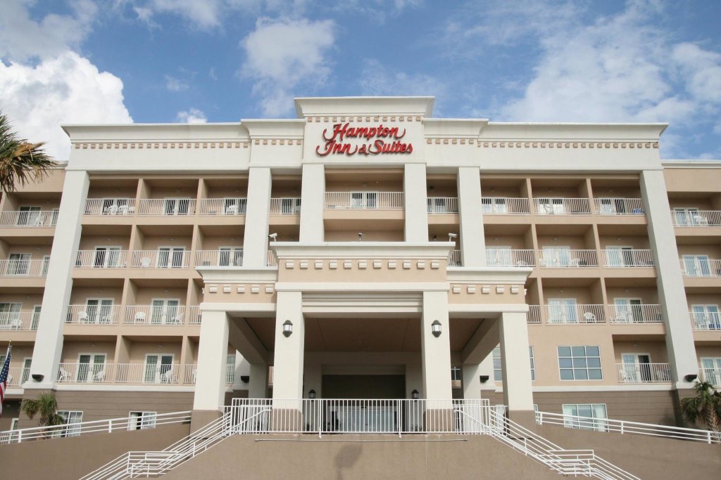 Standard Quadruple room with balcony Hampton Inn & Suites Galveston