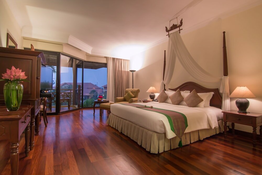 Standard Double room with garden view Angkor Palace Suite & Villa