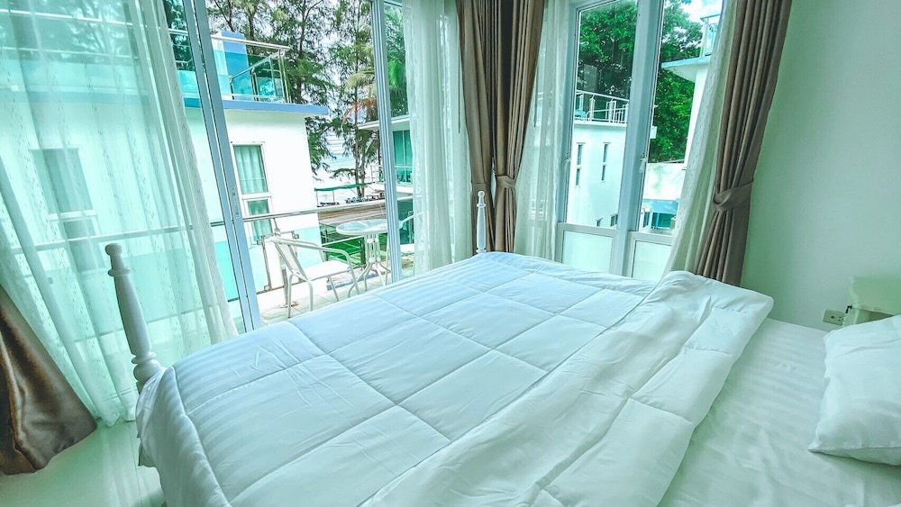 Deluxe villa 2 chambres avec balcon Khung Wimarn Beach Home