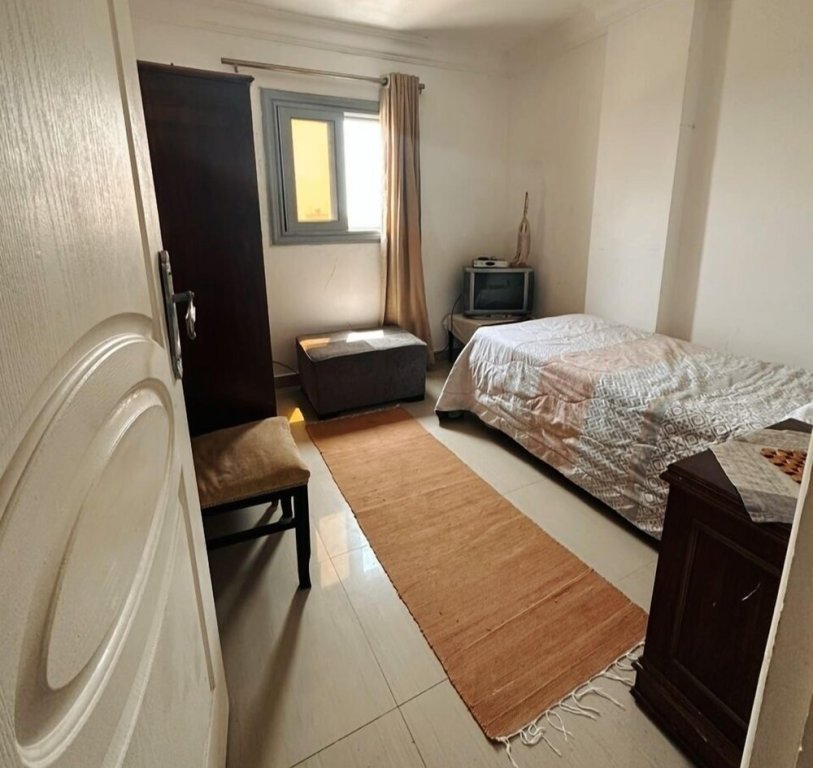 Standard Single room Female only A Room in 3 rooms CITYCENTRE