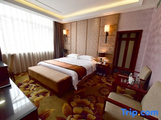 Suite Deluxe Donghua Hotel