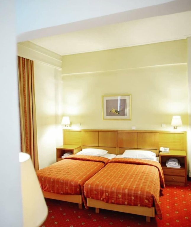 Standard Triple room Hotel Philippos