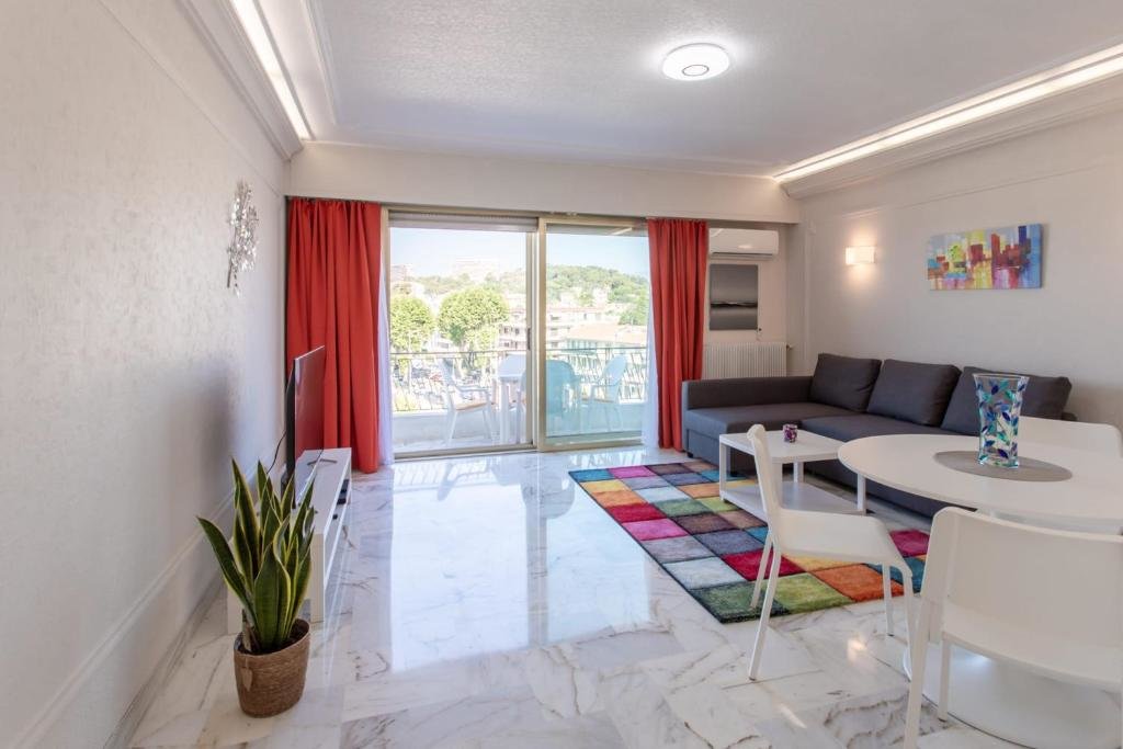 Appartamento Superb apartment with terrace and sea view near beaches and city center