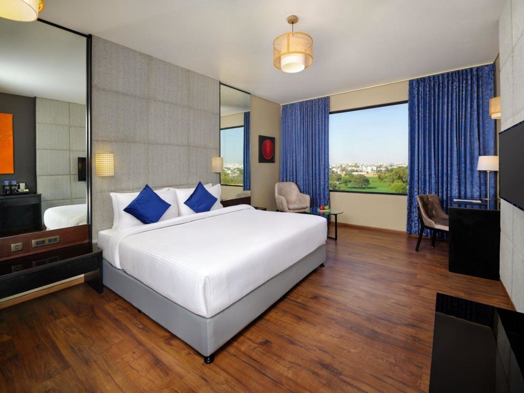 Двухместный номер Deluxe Essentia Luxury Hotel Indore