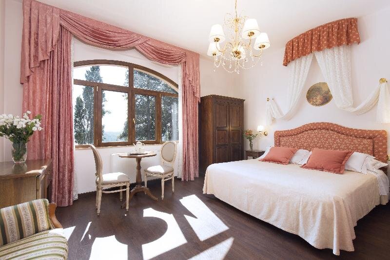 Трёхместный номер Comfort Limonaia Villa Lecchi Hotel Wellness