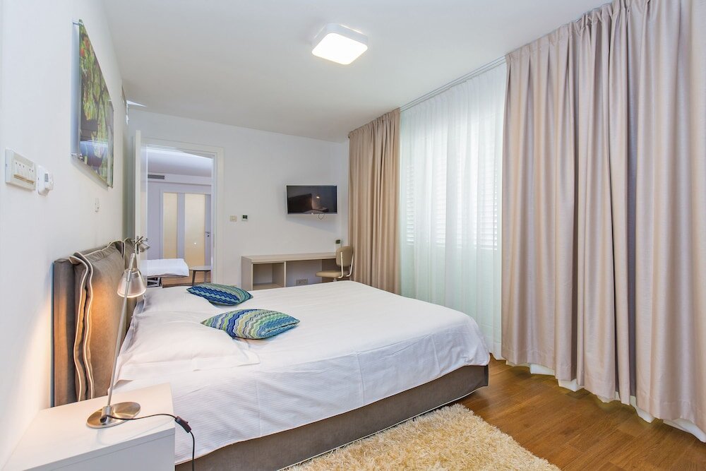 Апартаменты Deluxe с 3 комнатами с балконом и с видом на сад Dubrovnik Luxury Residence - L’Orangerie