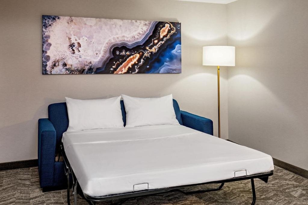 Четырёхместный люкс SpringHill Suites by Marriott Boston Logan Airport Revere Beach