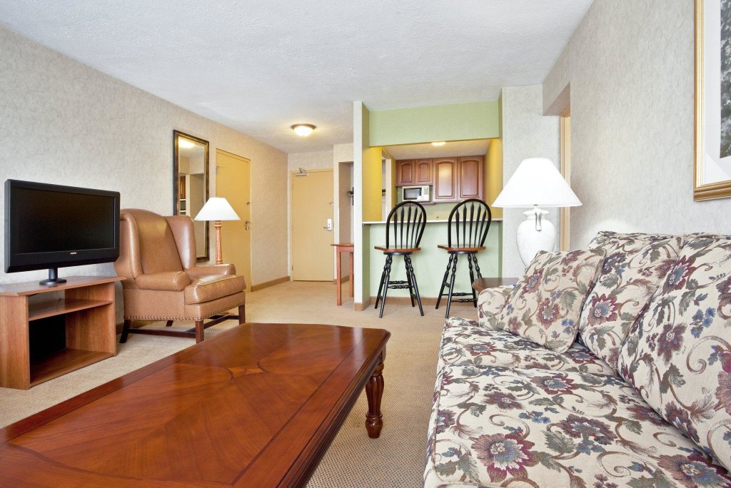 2 Bedrooms Double Suite Holiday Inn Express Cincinnati West, an IHG Hotel
