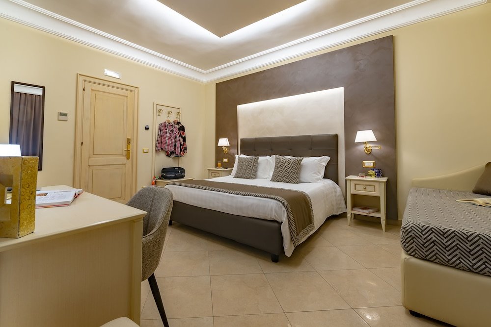 Superior room with city view Vittorio Emanuele Boutique Hotel