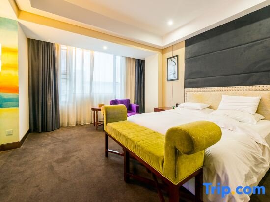 Business Suite Fenghua Lizhi Hotel
