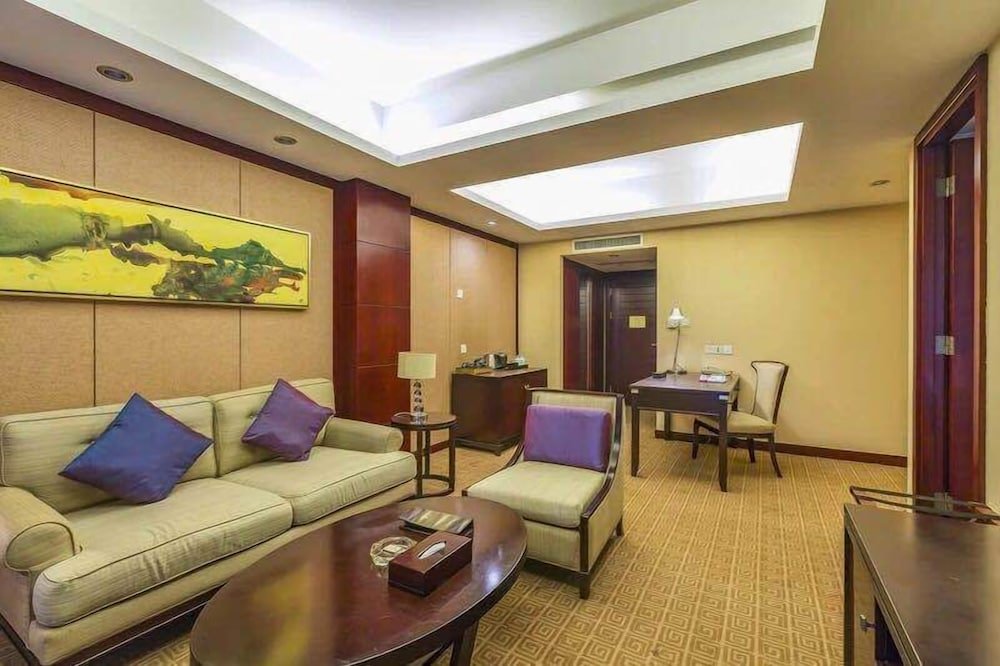 Deluxe Suite Nanjing Greenland Yuhao Hot Spring Hotel