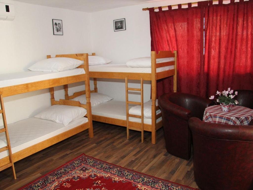 Кровать в общем номере Hostel David