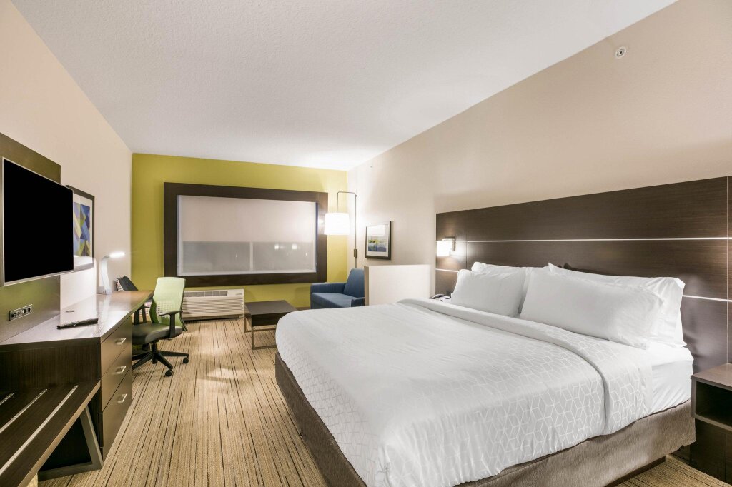 Suite 1 dormitorio Holiday Inn Express & Suites Jacksonville - Town Center, an IHG Hotel