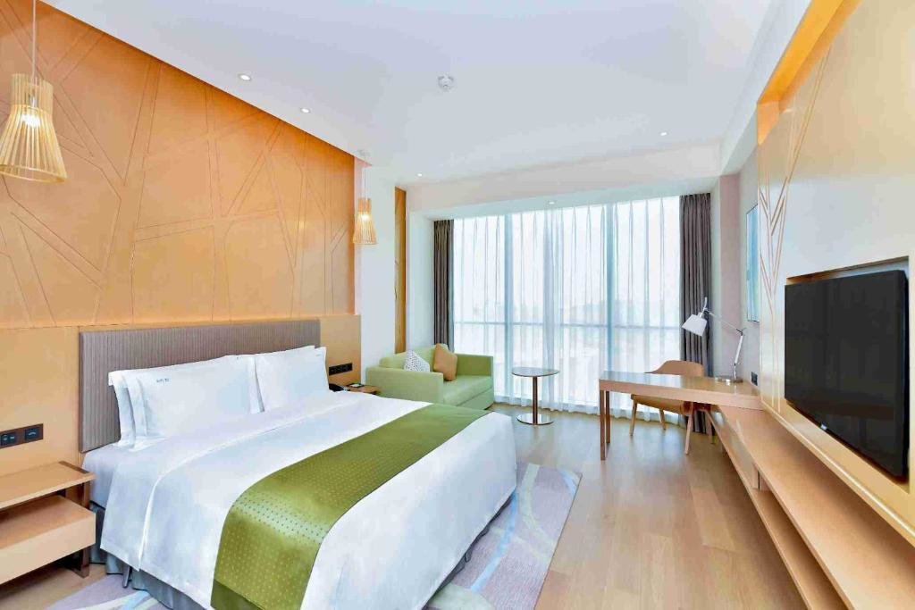 Номер Standard Holiday Inn Changsha Dawangshan, an IHG Hotel