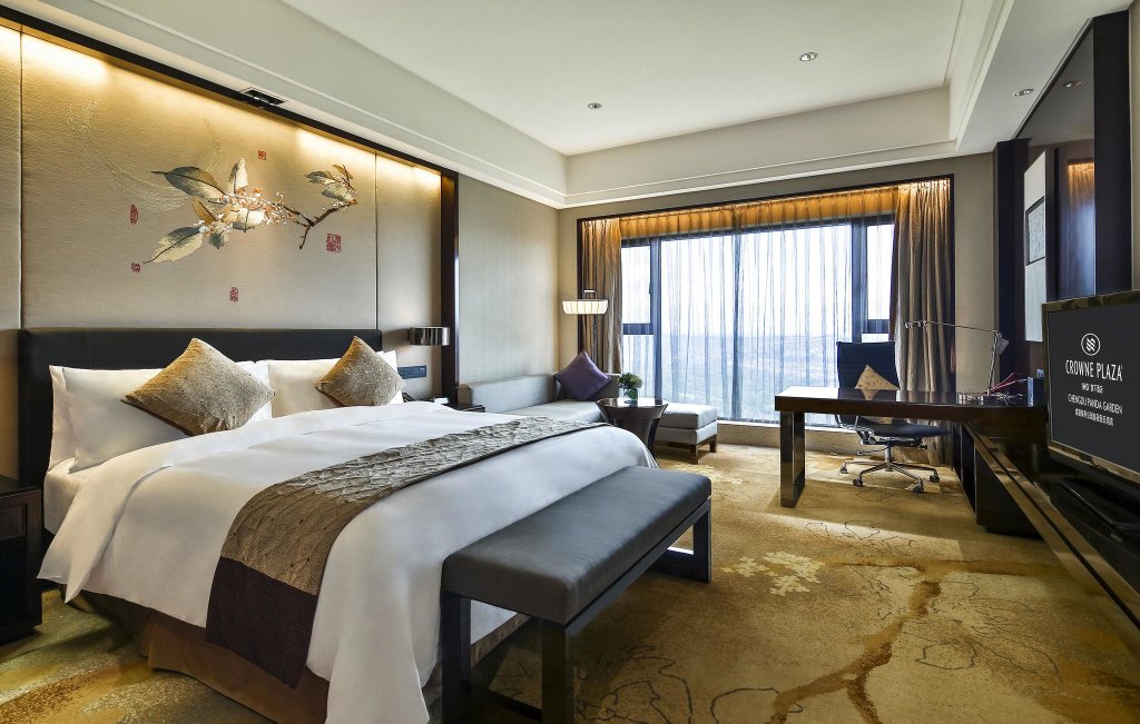Номер Premium Crowne Plaza Chengdu Panda Garden, an IHG Hotel