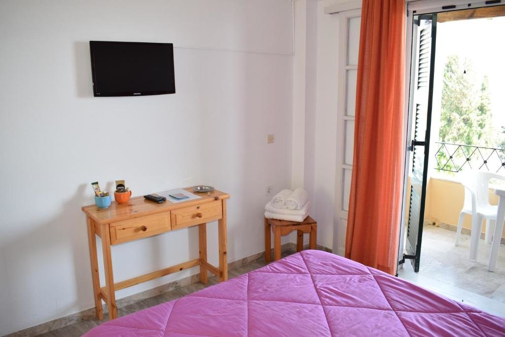 Standard Double room with balcony and with sea view Rising Sun Apartments & Studios
