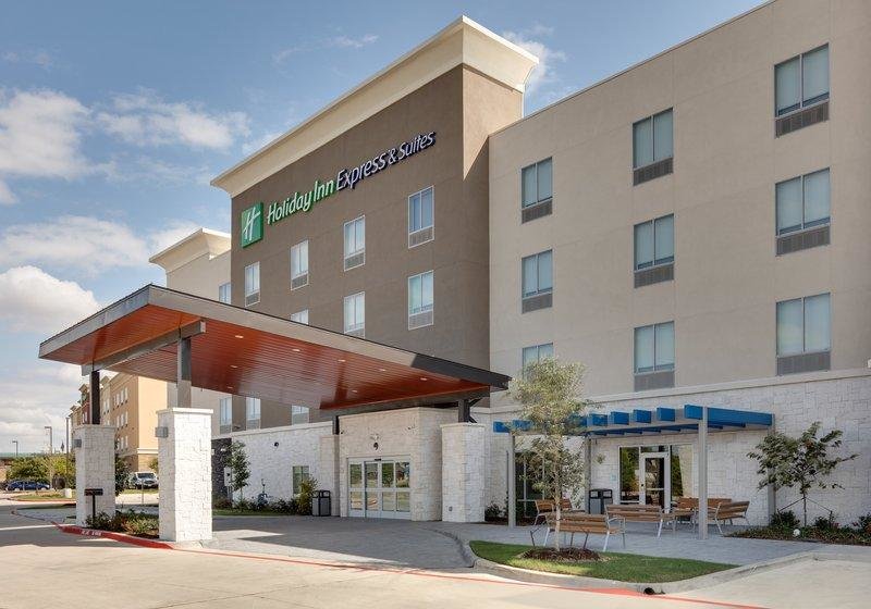 Standard Single room Holiday Inn Express & Suites Plano - The Colony, an IHG Hotel