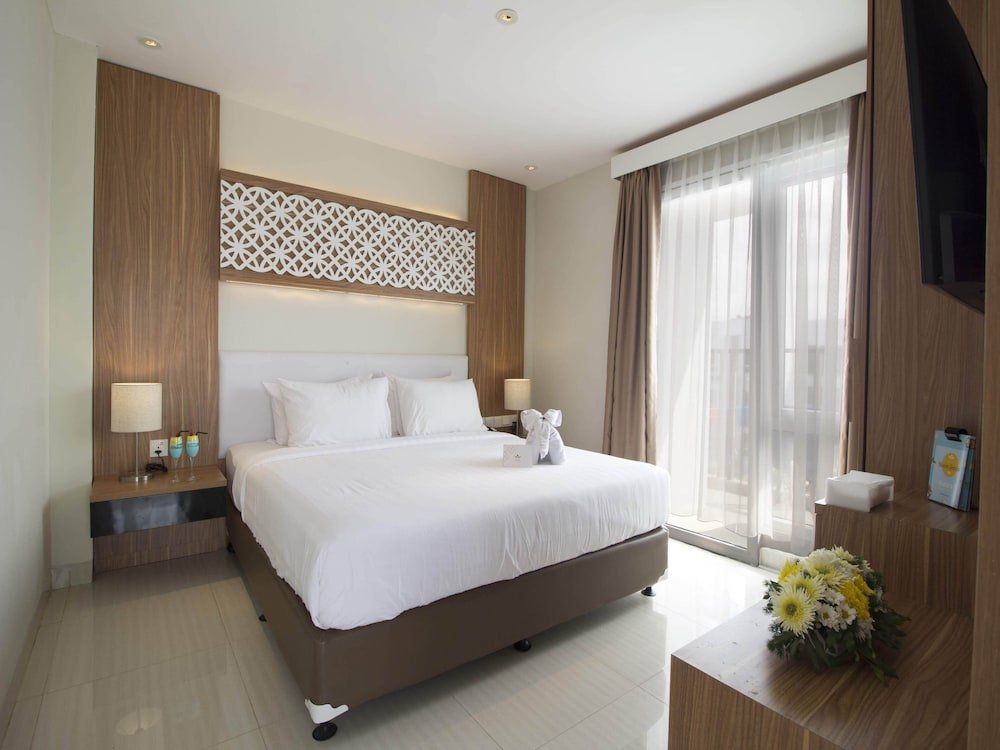 Семейный номер Standard с 2 комнатами с балконом и с видом на океан Astara Hotel Balikpapan
