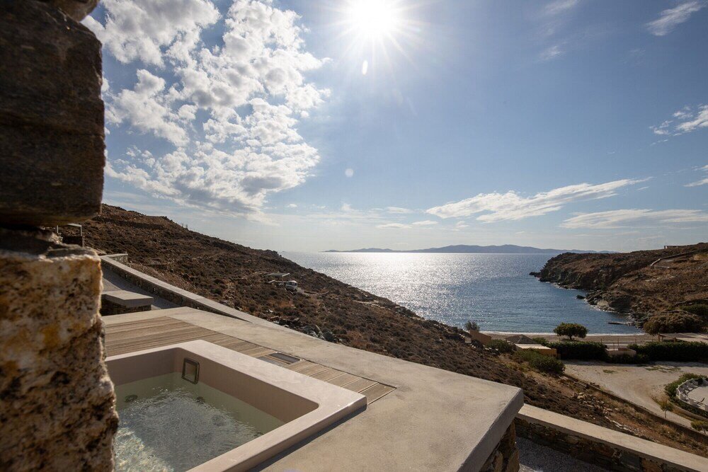 Villa Phos Villas Tinos - Eos Villa With Private Hot Tub and Sea View 96m