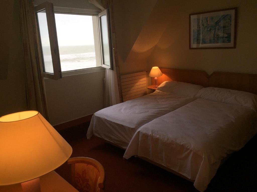 Четырёхместный номер Standard с видом на море Hotel La Terrasse