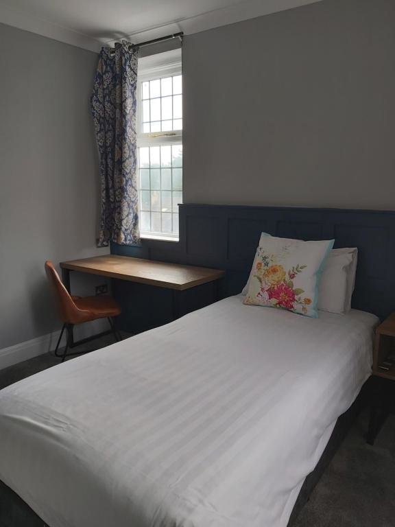 Superior Single room The Northwick Arms Hotel