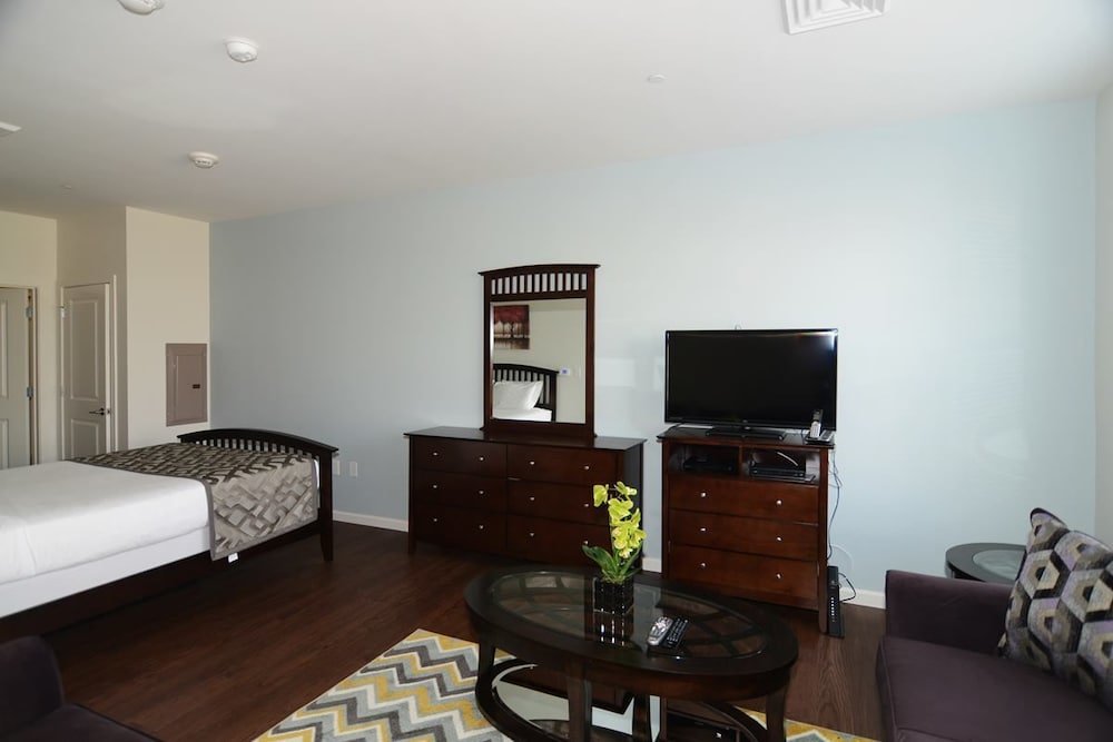 Luxe suite Evolve East Boston