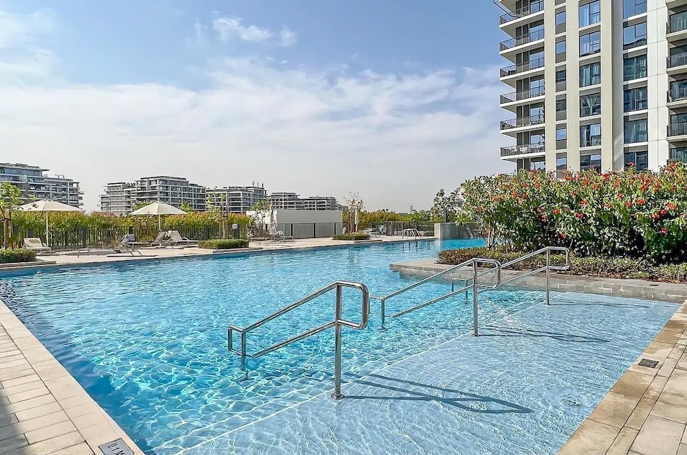 Apartamento Elite LUX Holiday Homes - Upscale Stylish 2BR Dubai Hills
