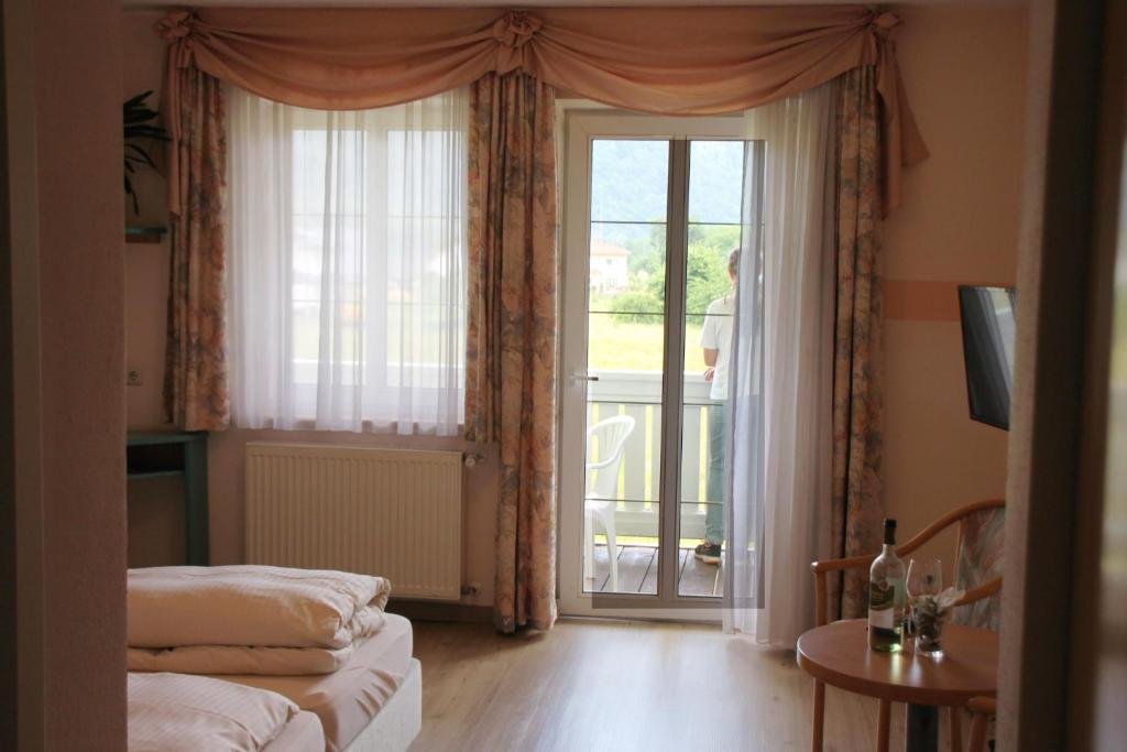 Standard Double room with balcony Gasthof Hotel zur Post