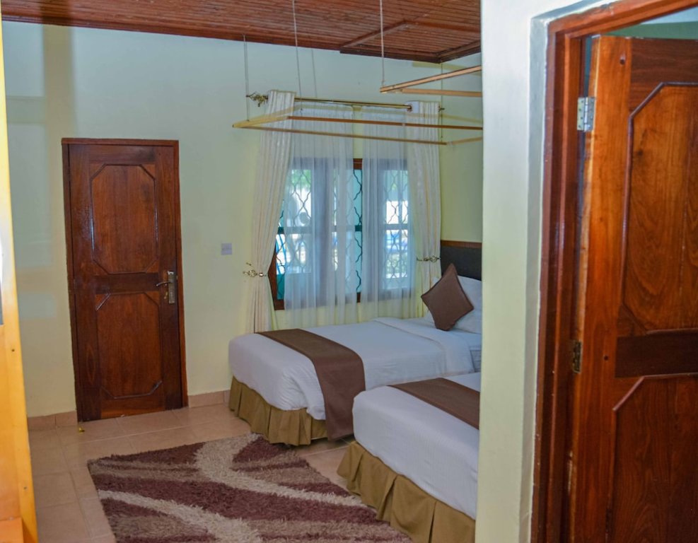 Standard Double room with balcony Jangwani Sea Breeze Resort