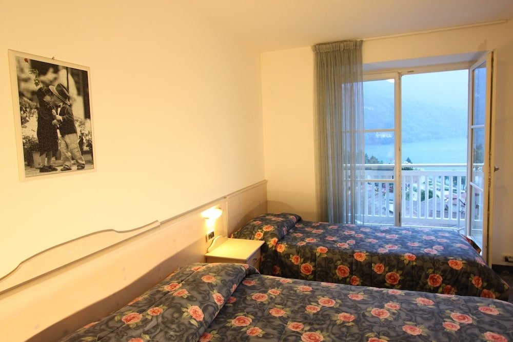 Standard Dreier Zimmer mit Balkon und mit Seeblick Hotel Europa