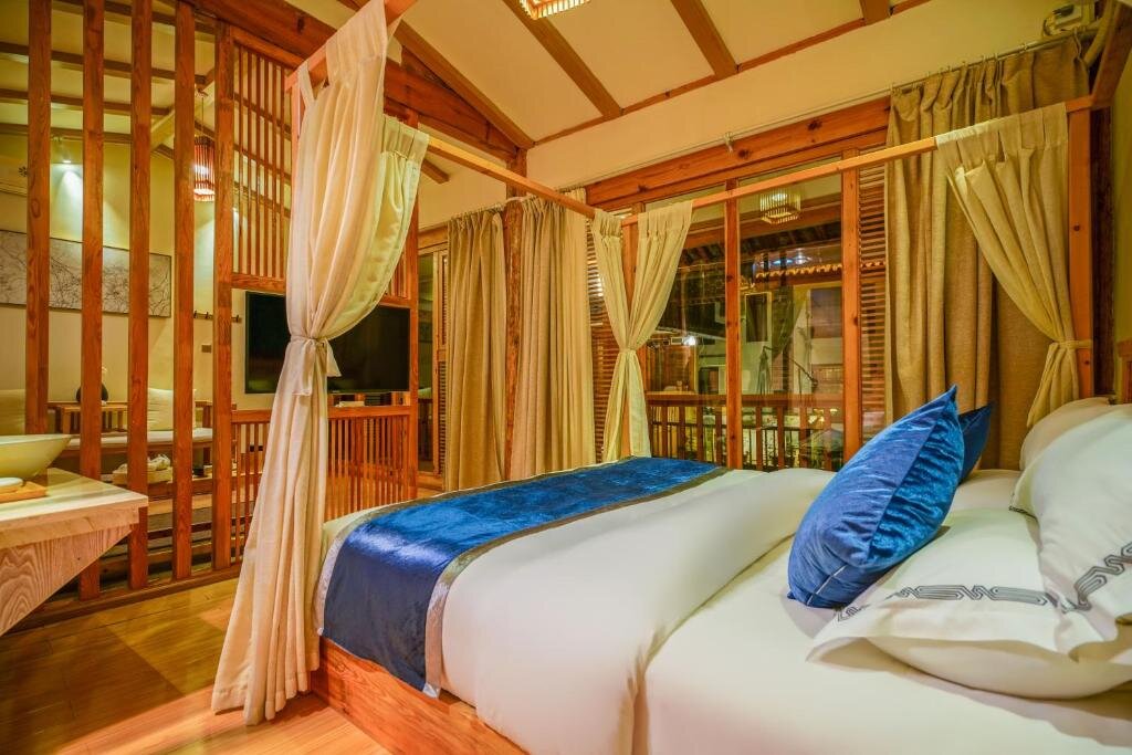 Suite Floral Hotel · Dream Lijiang Inn Lijiang