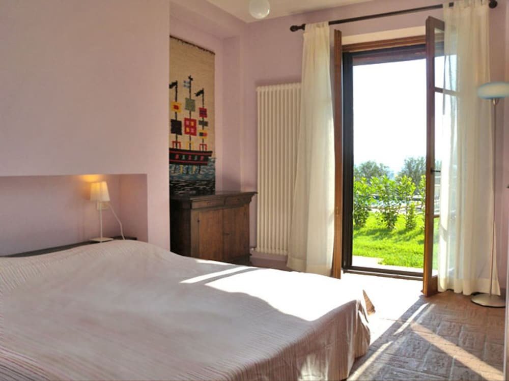 4 Bedrooms Comfort Villa Casale Umbro