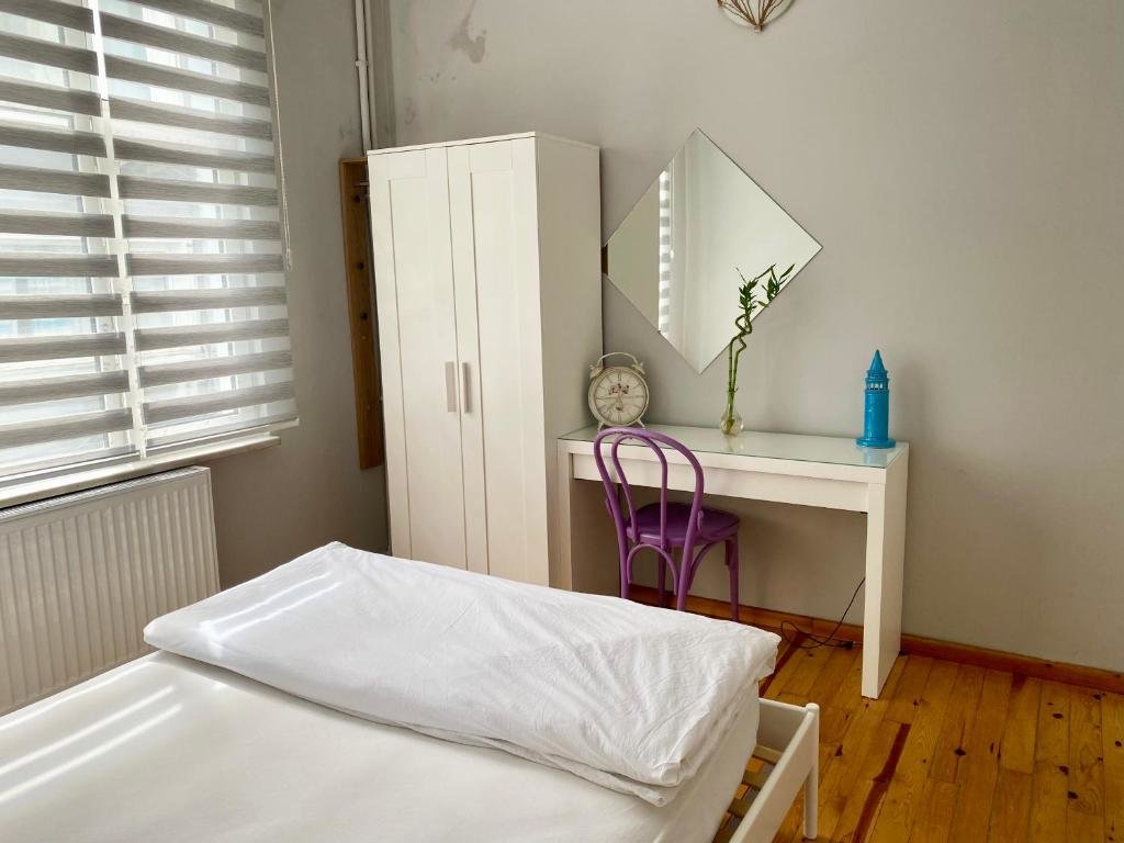 Кровать в общем номере (мужской номер) Windrose Hostel Istanbul