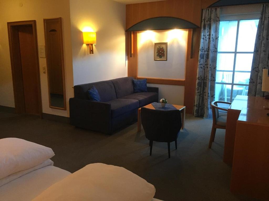 Comfort room Goldenes Schiff Hotel-Mietparkplätze