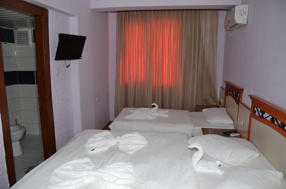 Четырёхместный номер Standard Ozturk Hotel