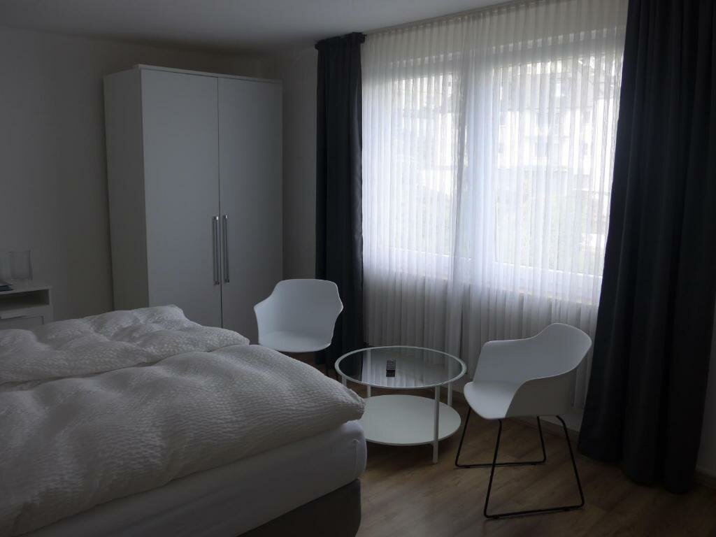 1 Bedroom Apartment with balcony Pension Schneider